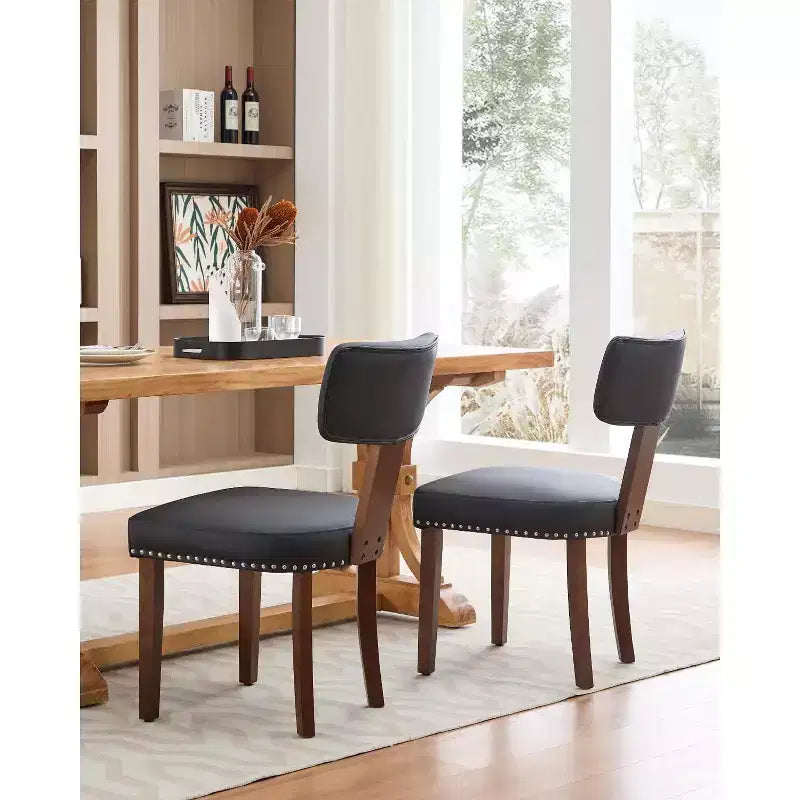 Chaises de salle à manger modernes en tissu avec structure en bois massif et garniture cloutée – Lot de 2