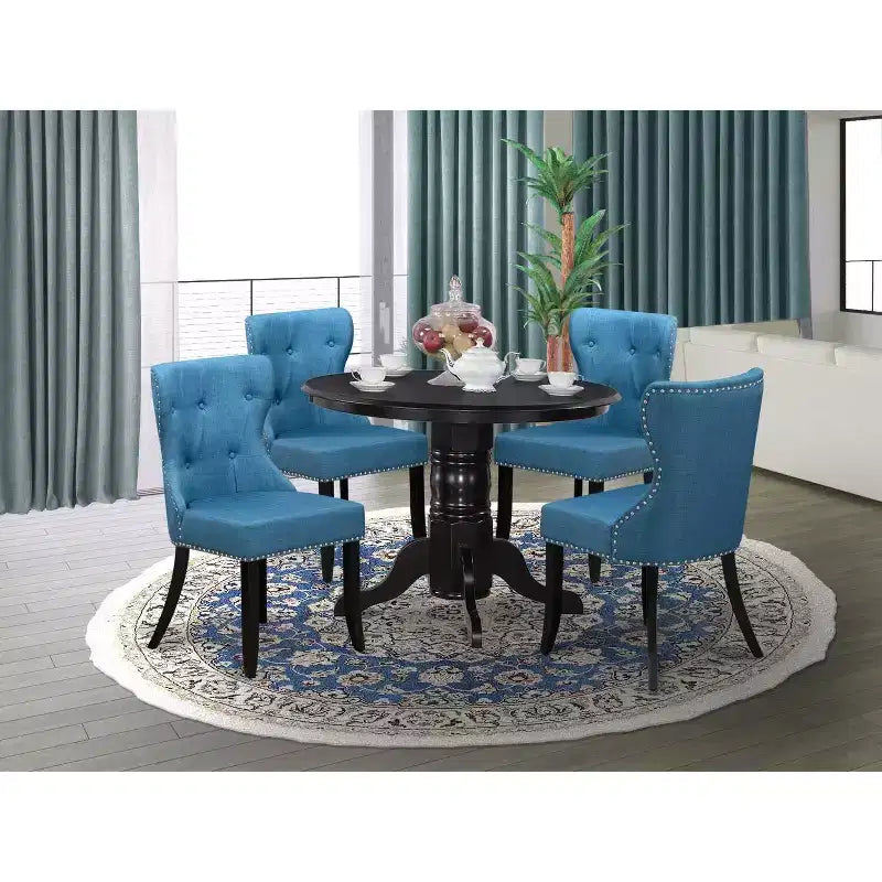 Table à manger ronde 5 pièces HomeStock avec plateau en bois massif finition noire et 4 chaises