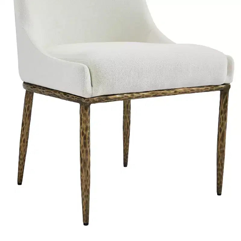 Christopher Knight Home Valeska, ensemble de 5 pièces : table à manger en pierre frittée forgée à la main, style industriel de luxe, avec chaises de salle à manger rembourrées.